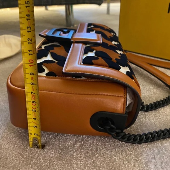 Fendi baguette tufted leopard handbag with box LIKE NEW - Picture 10 of 15